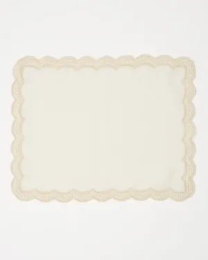 Emilia Scallop Embroidered Placemat